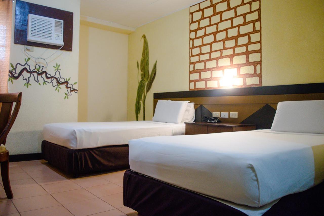 Country Village Hotel Cagayan de Oro Eksteriør billede