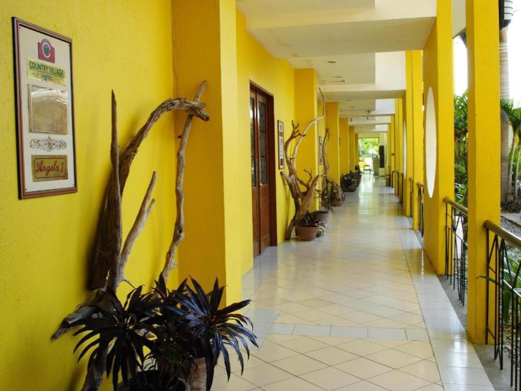 Country Village Hotel Cagayan de Oro Eksteriør billede