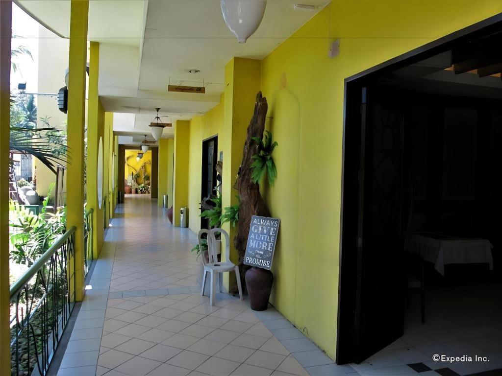 Country Village Hotel Cagayan de Oro Eksteriør billede